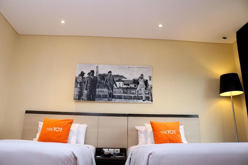 The 1O1 Malang Oj Hotell Exteriör bild