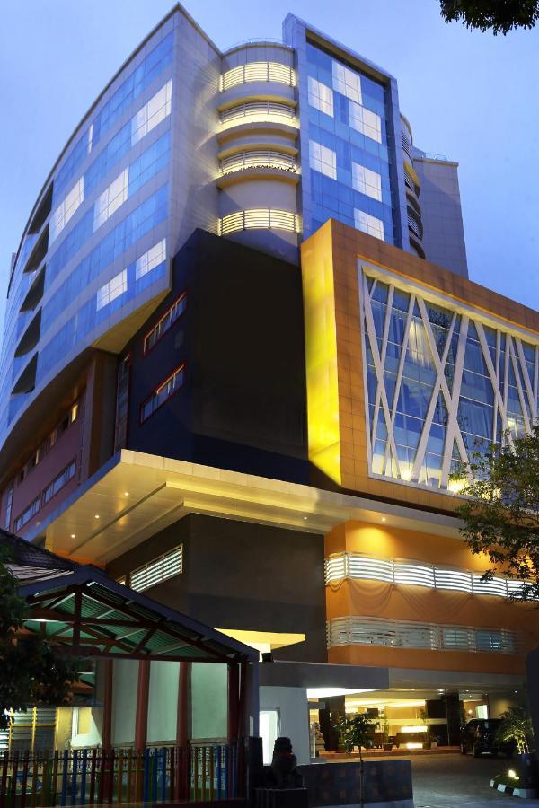 The 1O1 Malang Oj Hotell Exteriör bild