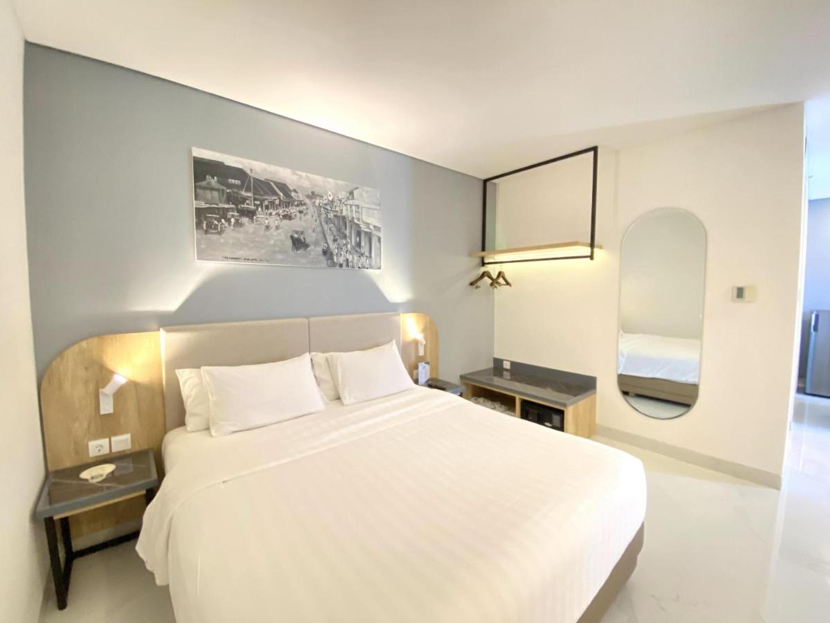 The 1O1 Malang Oj Hotell Exteriör bild